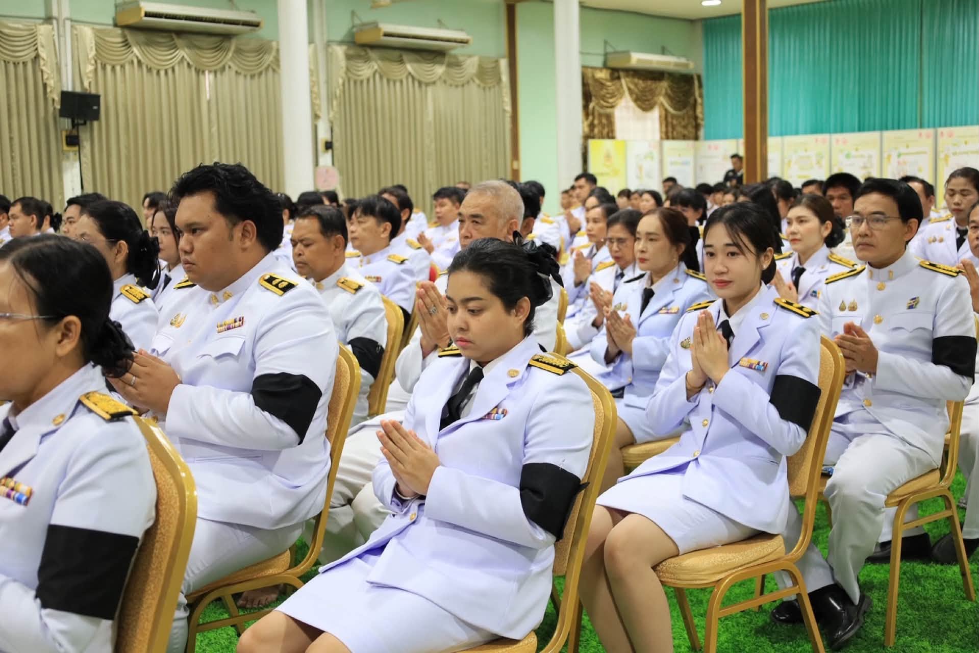 title - ส.ป.ก.อ่างทอง ร่วมพิธีเฉลิมพระเกียรติพระบาทสมเด็จพระเจ้าอยู่หัว เนื่องในโอกาสวันเฉลิมพระชนมพรรษา 28 กรกฎาคม 2569 